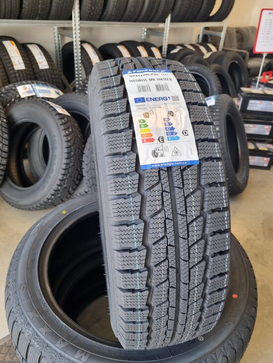 195/70R15C Triangle LL01